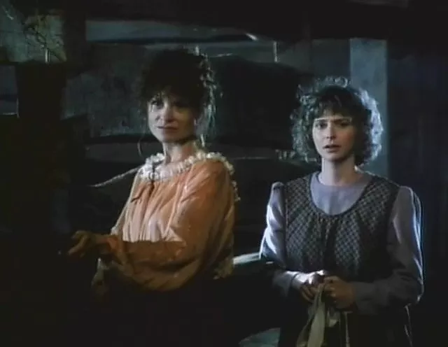 Sally Klein (Fanny Dalton), Rebecca Stanley (Eloise Dalton) zdroj: imdb.com