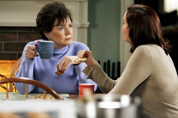 Polly Bergen (Kate Allen)