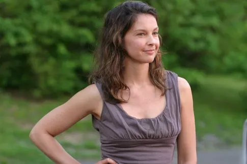 Ashley Judd (Lucille Fowler) zdroj: imdb.com