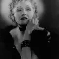 Mazurka (1935) - Vera, Singer