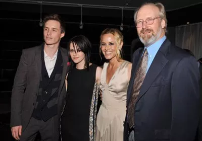William Hurt (Brett), Maria Bello (May), Kristen Stewart (Martine), Eddie Redmayne (Gordy) zdroj: imdb.com 
promo k filmu