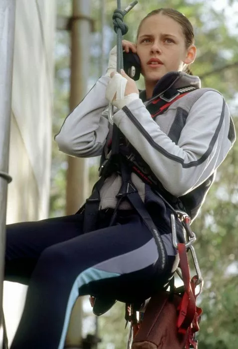 Kristen Stewart (Maddy)