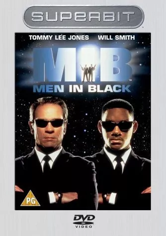 Tommy Lee Jones (Kay), Will Smith (Jay) zdroj: imdb.com