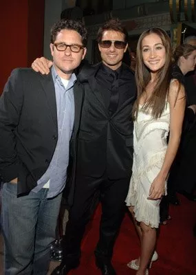 Tom Cruise (Ethan Hunt), J.J. Abrams, Maggie Q (Zhen) zdroj: imdb.com 
promo k filmu
