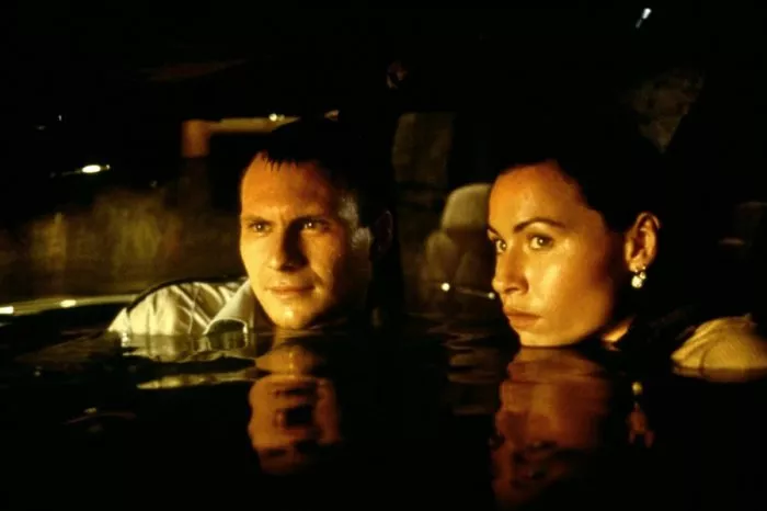 Christian Slater (Tom), Minnie Driver (Karen) zdroj: imdb.com