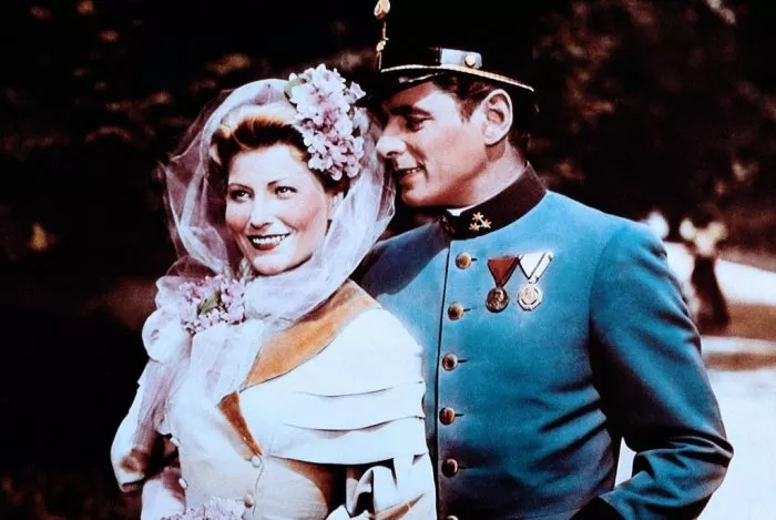 Winnie Markus (Comtesse Valerie von Trattenbach), Rudolf Prack (Hauptmann Eichfeld) zdroj: imdb.com