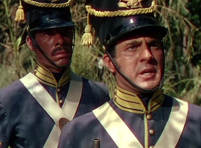 Lee Marvin (Sgt. Magruder), Richard Carlson (Major Harlan Degan) zdroj: imdb.com