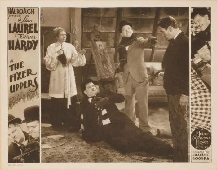 Oliver Hardy (Ollie), Stan Laurel (Stan), Mae Busch (Madame Pierre Gustave), Charles Middleton (Pierre Gustave) zdroj: imdb.com