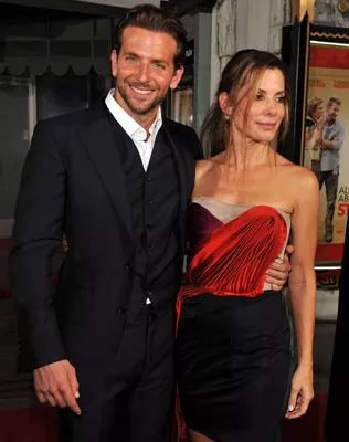 Sandra Bullock (Mary Horowitz), Bradley Cooper (Steve) zdroj: imdb.com 
promo k filmu