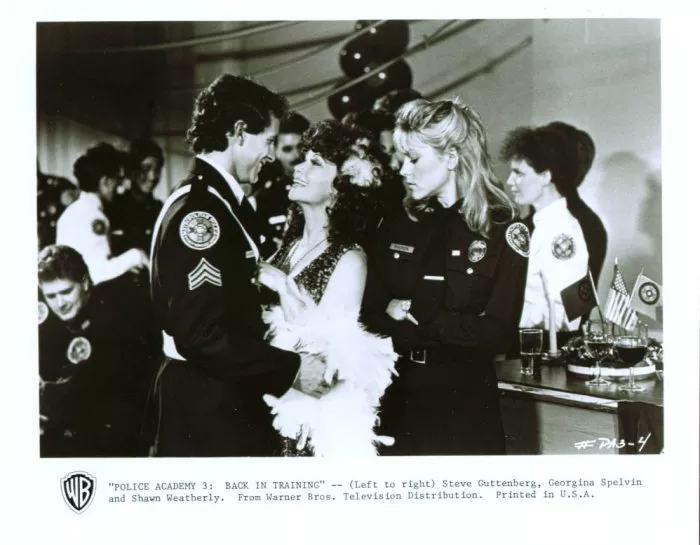 Steve Guttenberg (Sgt. Mahoney), Georgina Spelvin (The Hooker), Shawn Weatherly (Cadet Adams) zdroj: imdb.com