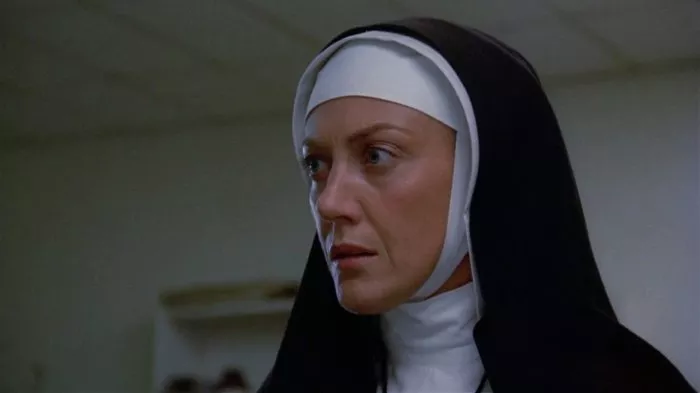Eileen Atkins (Sister Albana) zdroj: imdb.com