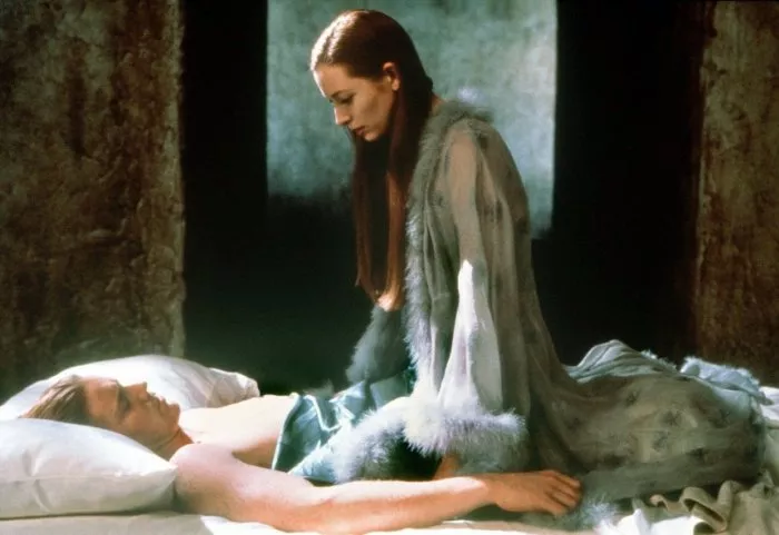 Tilda Swinton (Isabella), Steven Waddington (Edward II) zdroj: imdb.com
