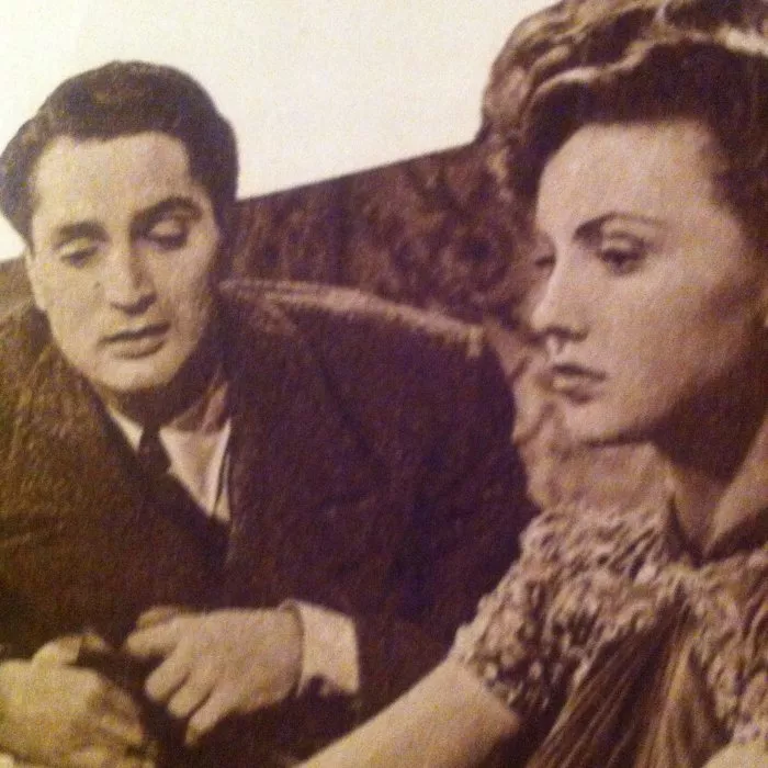 Robert Alda (George Gershwin), Joan Leslie (Julie Adams) zdroj: imdb.com
