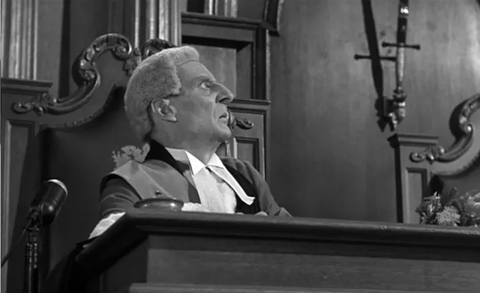 Svedok obžaloby (1957) - Judge
