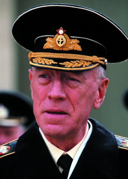 Max von Sydow (Admiral Chernavin)