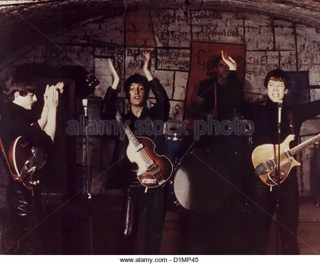 John Altman (George Harrison), Rod Culbertson (Paul McCartney), Stephen MacKenna (John Lennon) zdroj: imdb.com