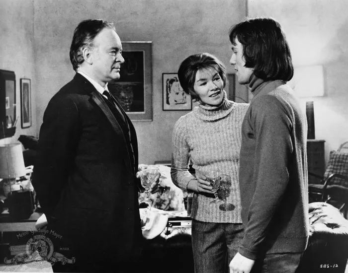 Tony Britton (Mr. Harding), Murray Head (Bob Elkin), Glenda Jackson (Alex Greville) zdroj: imdb.com