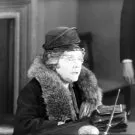 Její zpověď (1929) - The Landlady