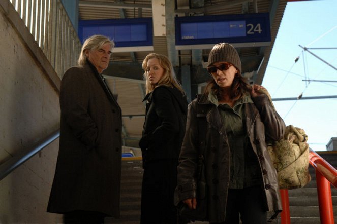 Peter Simonischek (Paul Holland), Nina Proll (Petra Wendt), Iris Berben (Sybille Loredo alias Victoria Brunswick)
