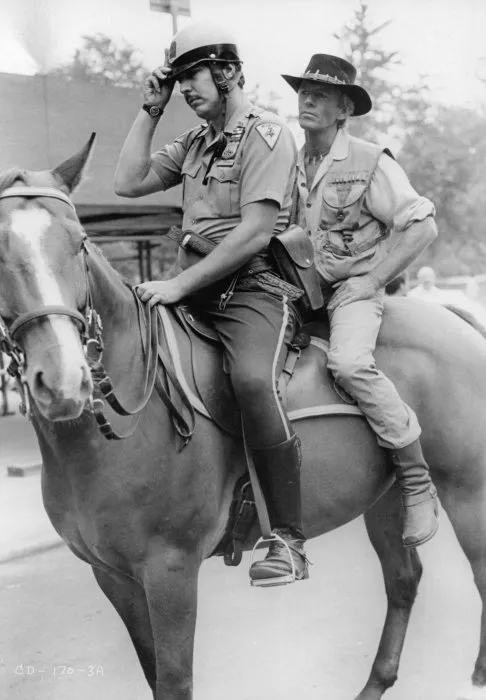Crocodile Dundee (1986) - Mounted Cop on Horse
