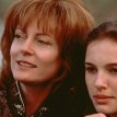 Natalie Portman (Ann August), Susan Sarandon (Adele August)