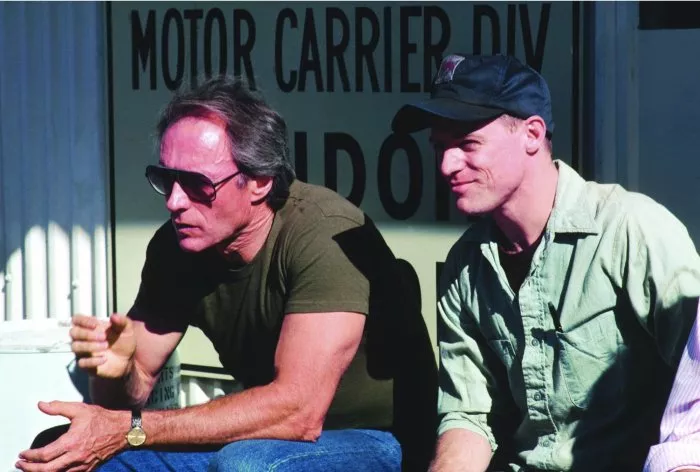 Clint Eastwood (Tommy Nowak), Bryan Adams (Gas Station Attendant) zdroj: imdb.com