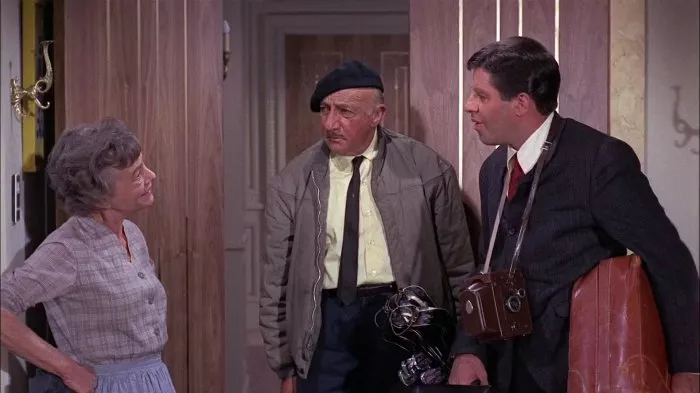 Jerry Lewis (Robert Reed), George Dee (French Taxi Driver), Thelma Ritter (Bertha) zdroj: imdb.com