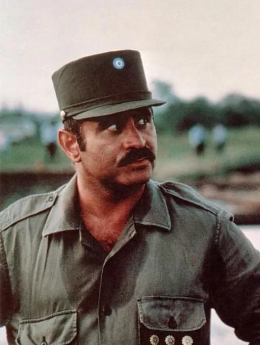 Bob Hoskins (Colonel Perez) zdroj: imdb.com