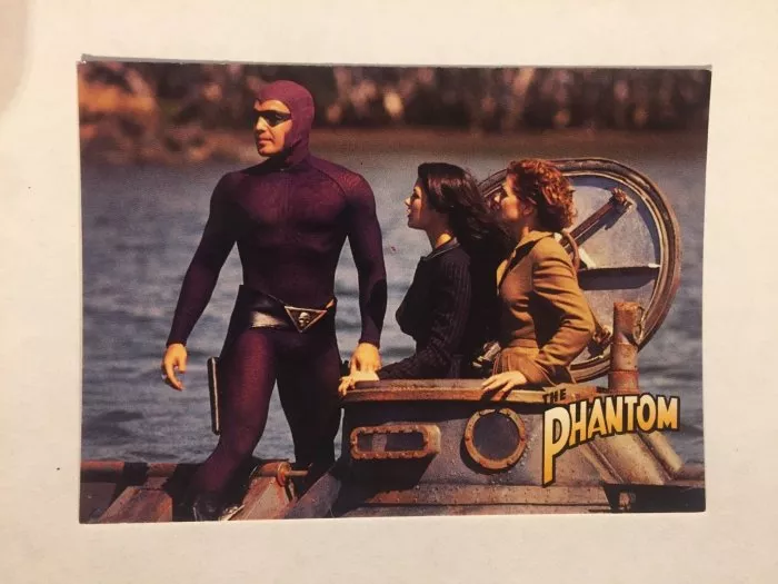 Billy Zane (The Phantom), Kristy Swanson (Diana Palmer), Catherine Zeta-Jones (Sala) zdroj: imdb.com