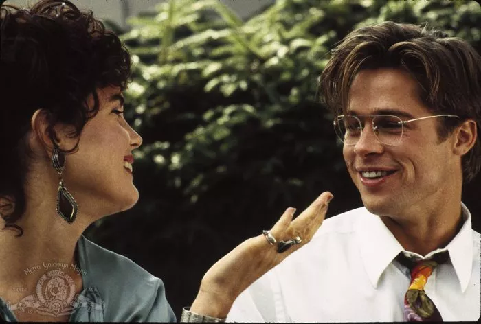 Brad Pitt (Elliott Fowler), Elizabeth McGovern (Emily Embrey) zdroj: imdb.com