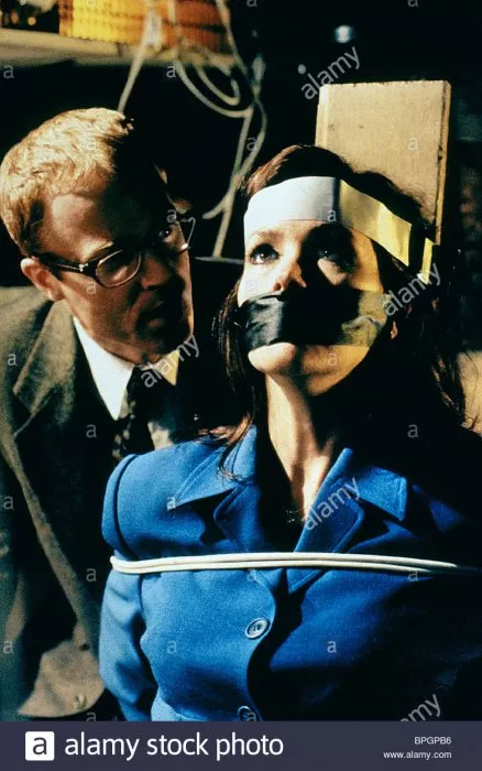 Janine Turner (Dr. Samantha Carter), David Lewis (Ned Henderson) zdroj: imdb.com