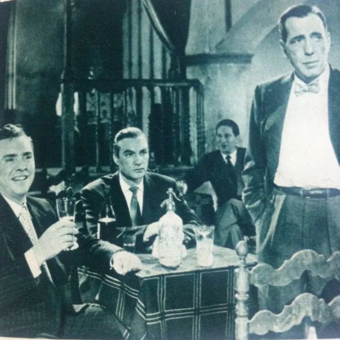Humphrey Bogart (Harry Dawes), Edmond O’Brien, Warren Stevens (Kirk Edwards) zdroj: imdb.com