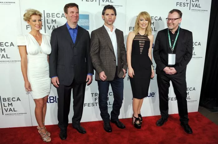 Eric Bana (Addison), Stefan Ruzowitzky, Todd Wagner, Olivia Wilde (Liza) zdroj: imdb.com 
promo k filmu