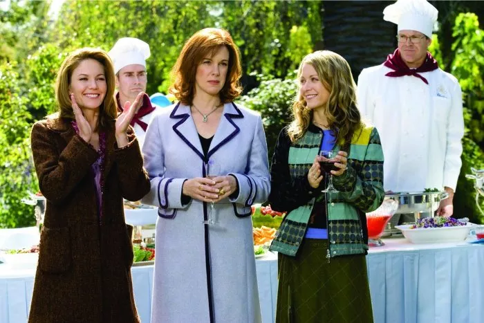 Diane Lane (Sarah), Elizabeth Perkins (Carol), Ali Hillis (Christine) zdroj: imdb.com