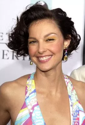 Ashley Judd (Younger Vivi) zdroj: imdb.com 
promo k filmu