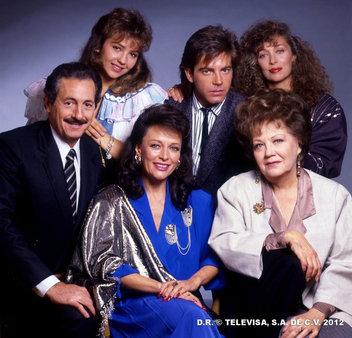 Fernando Ciangherotti (Sergio Iturralde Contreras), Jorge Lavat (Roberto Villanueva), Inés Morales (Elvira Contreras Vda. de Iturralde), Rosario Granados (Rosalía Vda. de Contreras), Blanca Sánchez (Ana María Contreras de Villanueva), Thalia (Beatriz Villanueva Contreras) zdroj: imdb.com