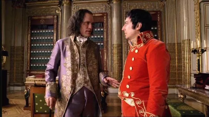 John Malkovich (Charles Talleyrand), Christian Clavier (Napoléon) zdroj: imdb.com