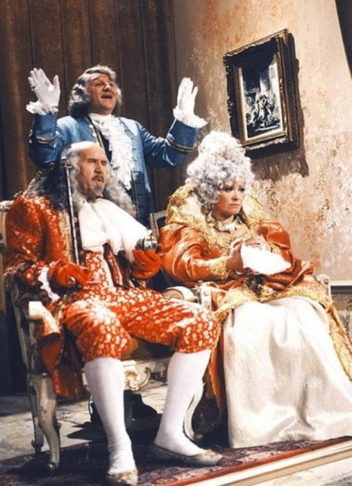 Petr Nárožný (King Bedrich), Vlastimil Bedrna (Chamberlain), Jiřina Bohdalová (Queen)