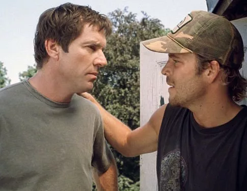 Dennis Quaid (Cooper Tilson), Stephen Dorff (Dale Massie) zdroj: imdb.com