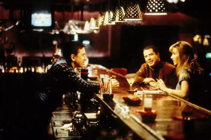 John Travolta (Russ Richards), Tim Roth (Gig), Lisa Kudrow (Crystal) zdroj: imdb.com