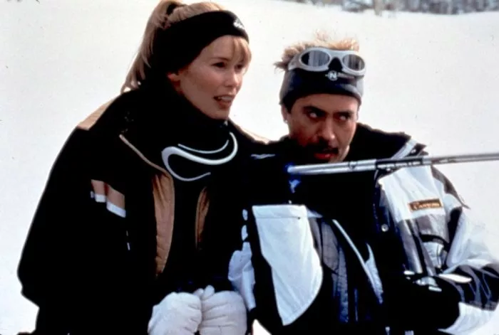 Robert Downey Jr. (Hans), Claudia Schiffer (Carla) zdroj: imdb.com