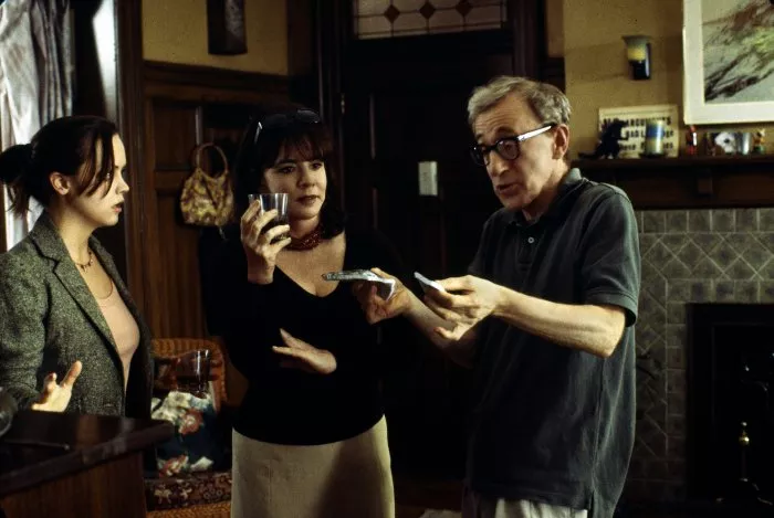 Woody Allen (David Dobel), Christina Ricci (Amanda), Stockard Channing (Paula Chase) zdroj: imdb.com