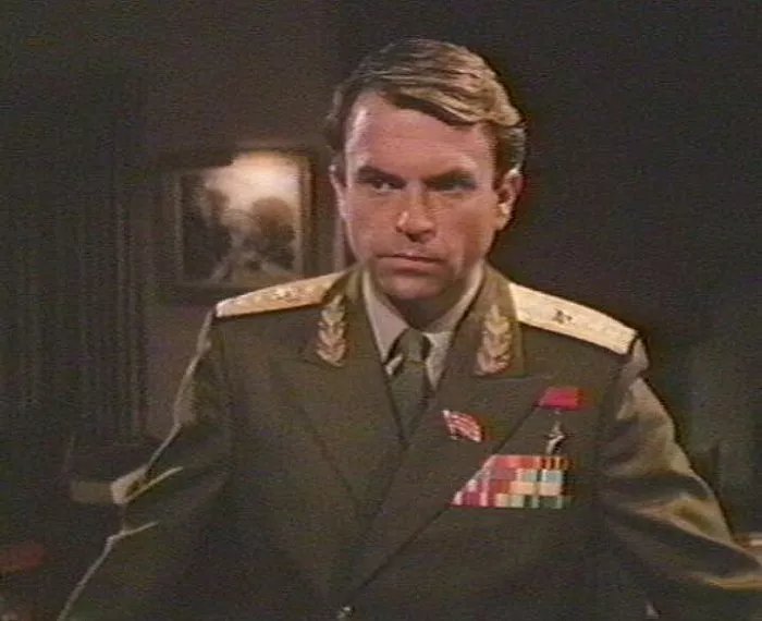 Sam Neill (Colonel Andrei Denisov) zdroj: imdb.com