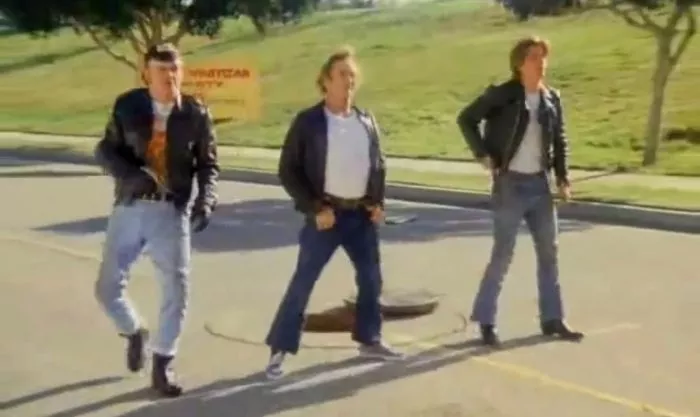 Dick Miller (Chicken Gang), David Sharpe (Chicken Gang), Alan Hubbard (Chicken Gang) zdroj: imdb.com