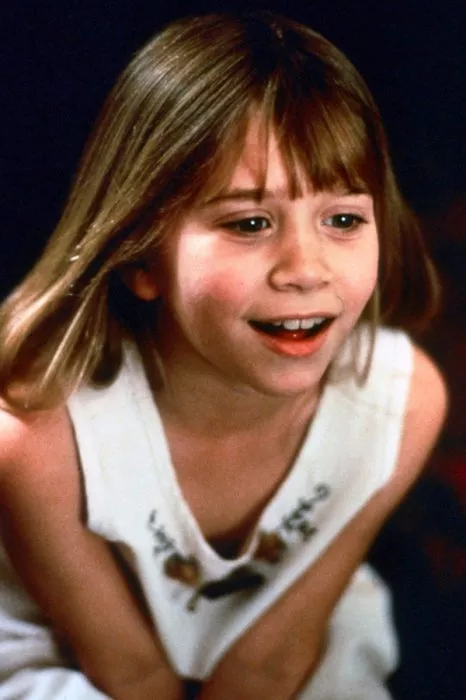 Ashley Olsen (Alyssa Callaway) zdroj: imdb.com