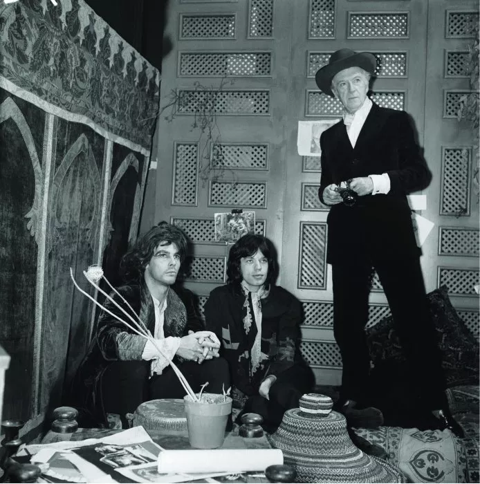 Mick Jagger (Turner), Cecil Beaton, James Fox (Chas) zdroj: imdb.com