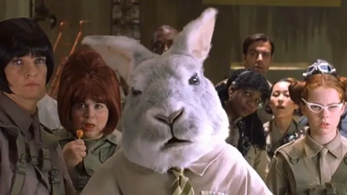 Jim Broadbent (The Rabbit) zdroj: imdb.com