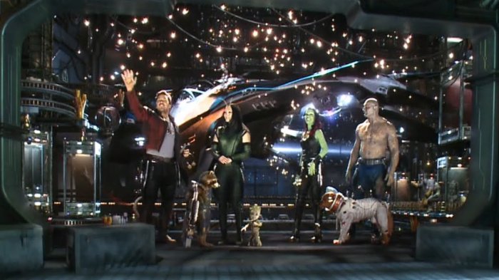 Vin Diesel (Baby Groot), Bradley Cooper (Rocket Raccoon), Chris Pratt (Peter Quill), Zoe Saldana (Gamora), Dave Bautista (Drax), Pom Klementieff (Mantis) zdroj: imdb.com