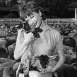 Shirley MacLaine (Dell Payton)