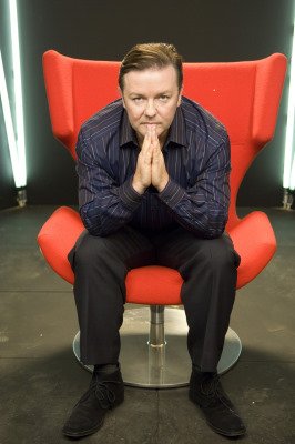 Ricky Gervais (Andy Millman) zdroj: imdb.com